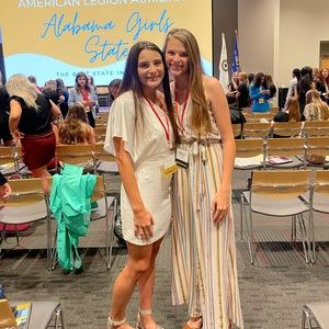 Meet your Posher, Olivia